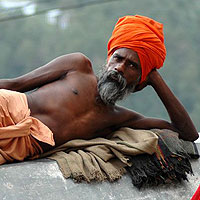 Precariously balanced sadhu