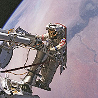 Astronaut Spacewalk (ISS01033580)
