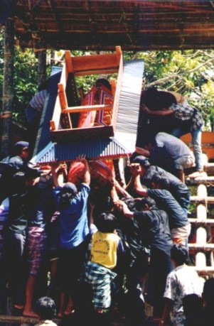 toraja funeral