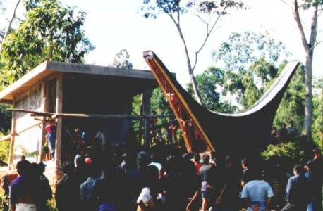 toraja funeral