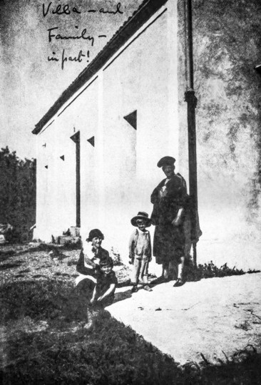 Crowley and Alostrael (Leah Hirsig) at the Abbey of Thelema 1921