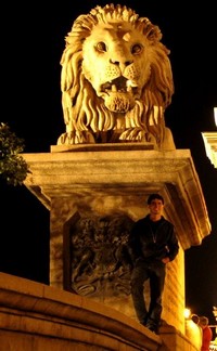 Chain Bridge lion (photo by Manolis Kellis)